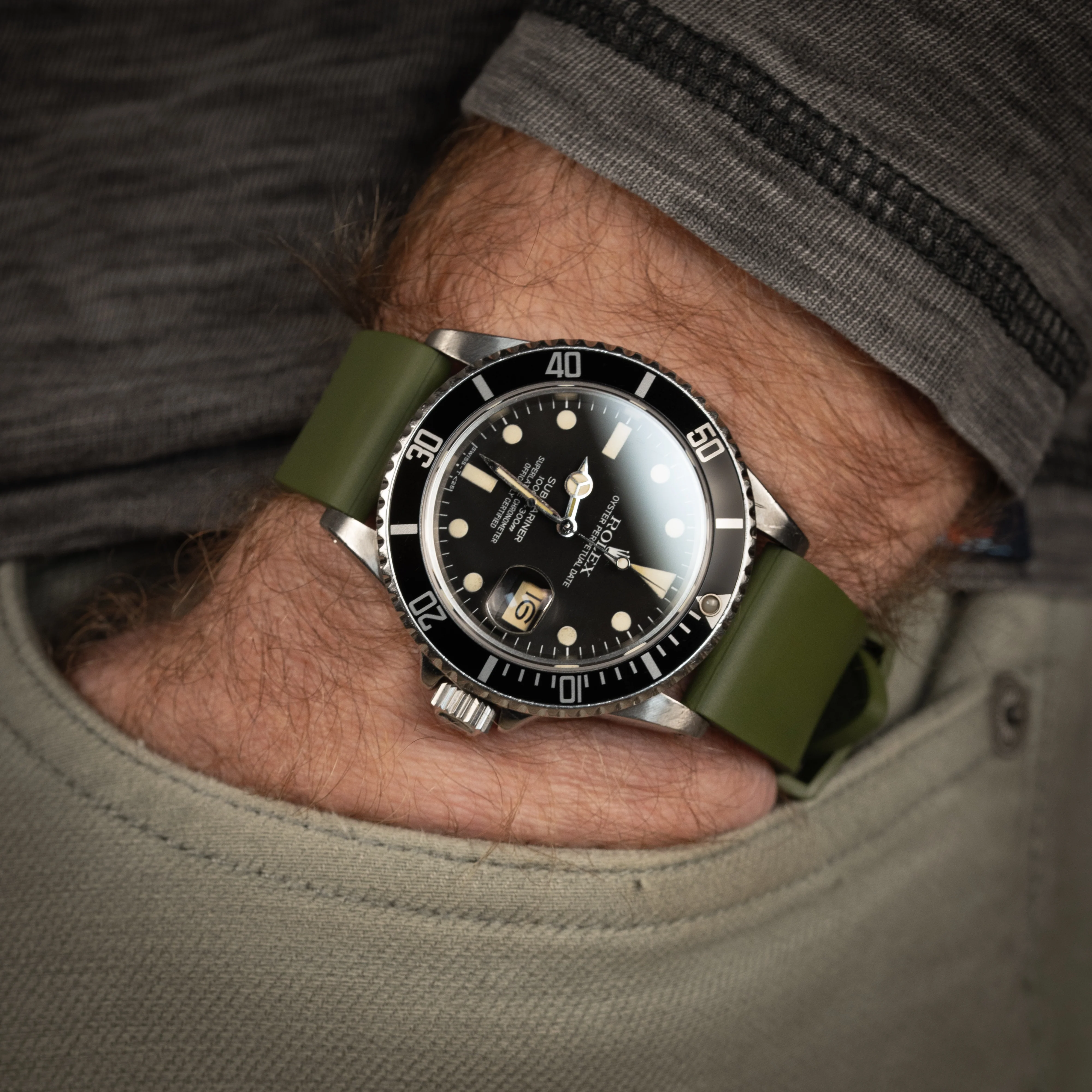 W.O.E. FKM Rubber Watch Strap - Image 10